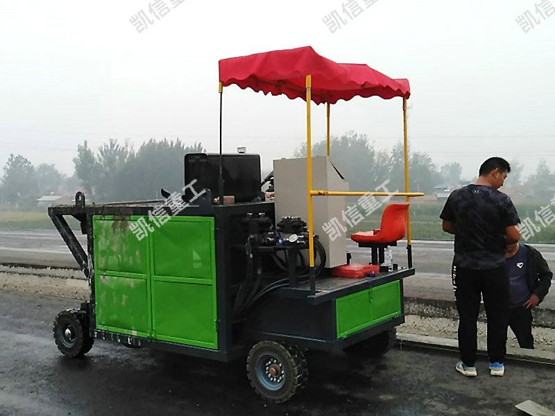 路緣石滑膜機